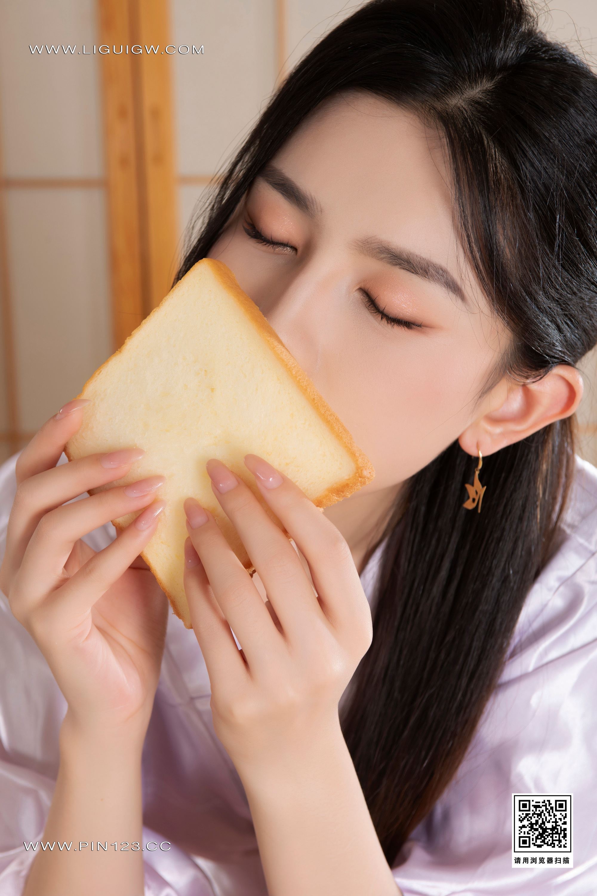 Ligui丽柜  2024.08.05 香足三明治 甜甜